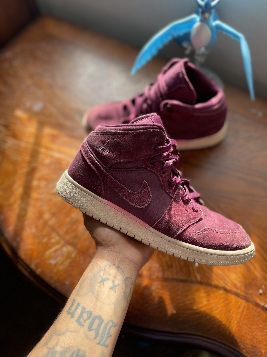 Purple Velvet Nike Air Jordan 1 Mid GS 554725-625 Bordeaux Purple Velvet Nike Air Jordan 1 Mid GS 554725-625 Bordeaux