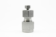 SWAGELOK SS-400-6-1FGC TUBE FITTING SWAGELOK REDUCING UNION 1/4 X 1/16 " TUBE OD