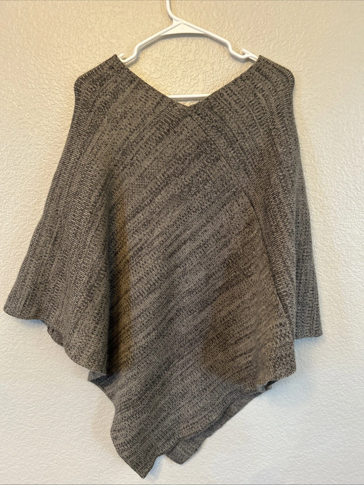 Pollen Sweaters Inc. Pullover Poncho Large Brown Tan Color Washable 100% Wool
