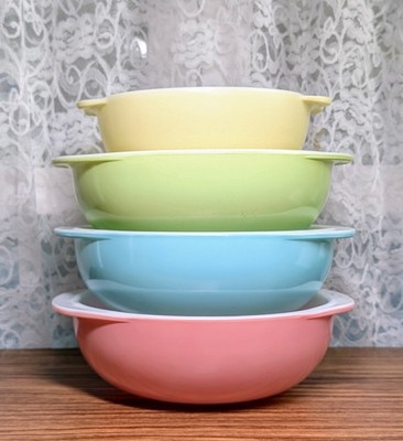 Pyrex 024/JAJ Easygrip Rainbow   Stack Set Of 4 