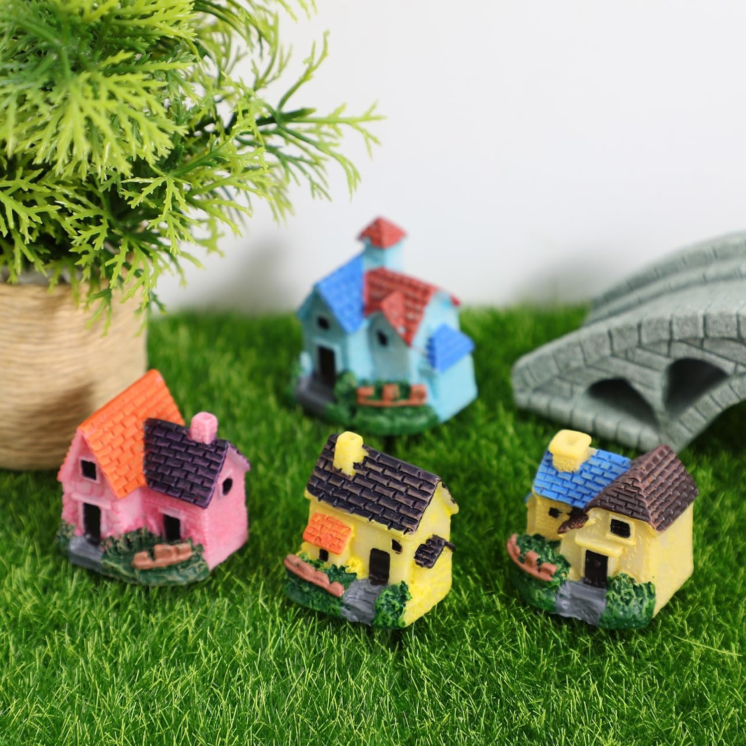 Healifty House Miniatures, Resin Micro Landscape Figurines Accessories Dollho...