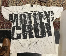 MOTLEY CRUE 94 AUTOGRAPHED w/ John Crotabi,Nikkt Sixx,Tommy Lee,Mick Mars Shirt