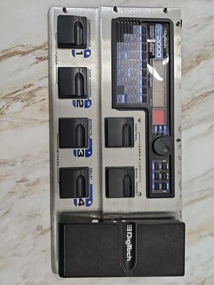 DigiTech RP2000 Guitar Digital Effects System ** Functions Great **