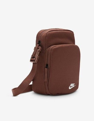 ビンテージナイキ　Nike The Line 他　カタログホルダー　4冊　販促 Nike Heritage Crossbody Bag 4L Logo Graphic Dark Brown new w/ tag