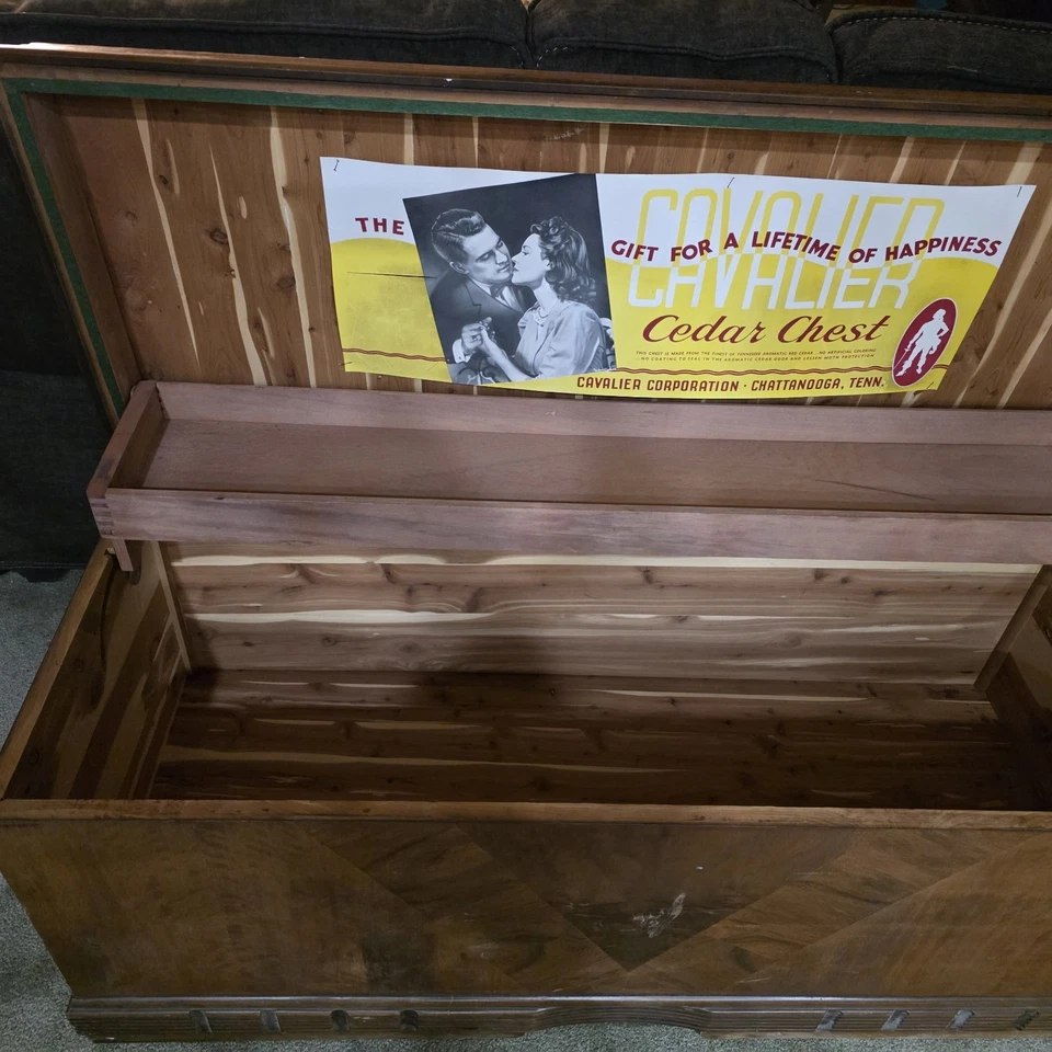 Banco de cofre de cedro vintage Cavalier años 40 (48*18,5*22) Foto 4 de 4