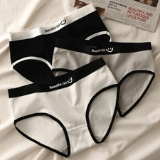 Underwear Women's cotton comfortable to wear soft fabric double crotch x3 Pcs.