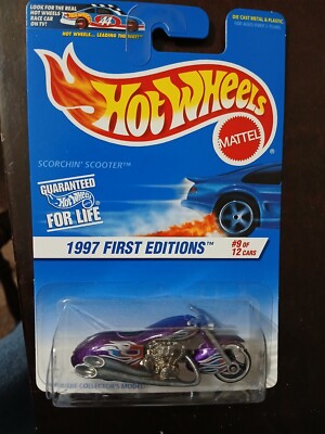 Hot Wheels 1997 First Editions Scorchin Scooter #519 Purple on Card 1/64 New 