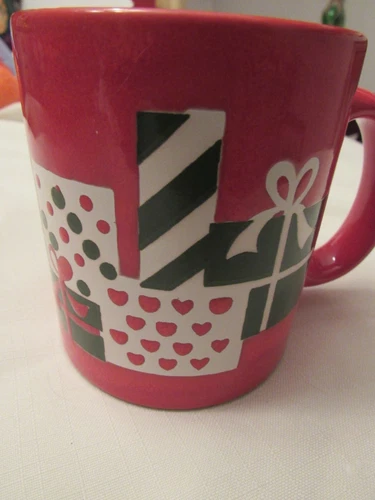 PRE-OWNED WAECHTERSBACH W.GERMANY CHRSTMAS MUG