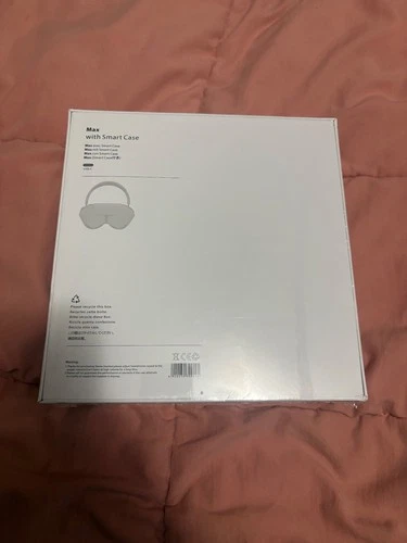 Apple AirPods Max Wireless Over-Ear Headphones - Silver with White - Brand New - Picture 3 of 3