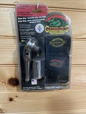 Endeavor Tool Swivel Head Rachet & Gator Grip Universal Socket 3/8" Drive w/Case