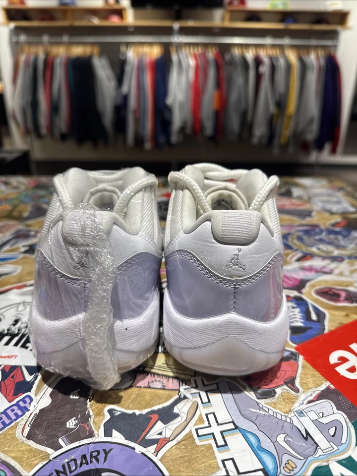 Zapatillas bajas para mujer Air Jordan 11 violeta puro, talla 7w, AH7860-101 Foto 4 de 4