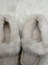 Women's Suede Moccasin Slippers Gray Faux Fur Lined Cozy House Shoes Size 8.5 US