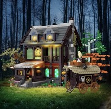 A Medieval Inn Building Bricks Set