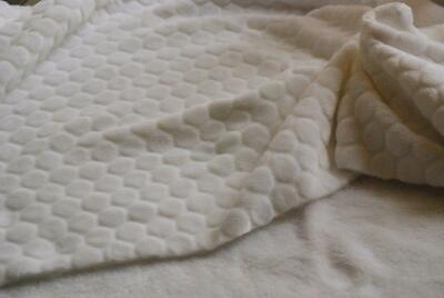 Doppelseitiger kuschelweicher Fleece Stoff Material - BUBBLE WHITE