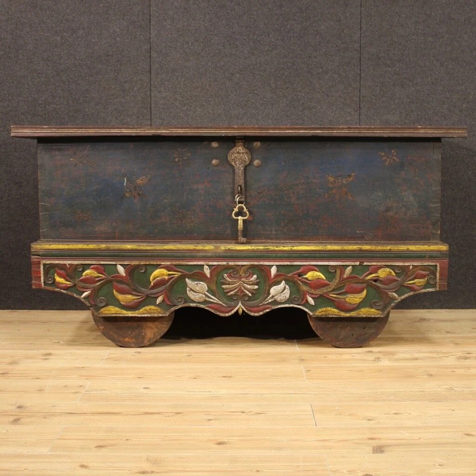 Silla de banco cofre indio madera pintada tallada estilo antiguo siglo XX Foto 2 de 4