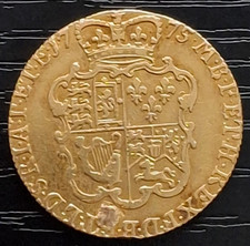 A 1775 George III 22ct gold Shield guinea - approx. gross weight 8.28g ex charm