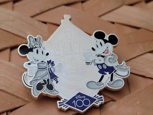 Disney 100th Year ピンバッジセット 2025年最新】ディズニー100周年