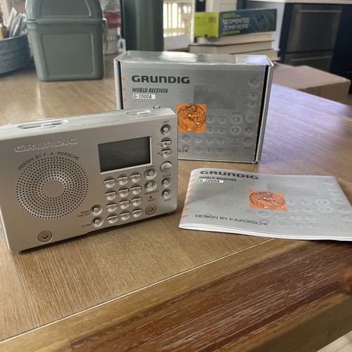 UŻYWANY W ORYGINALNYM PUDEŁKU GRUNDIG G-2000A ODBIORNIK ŚWIATOWY DESIGN F. A. PORSCHE
