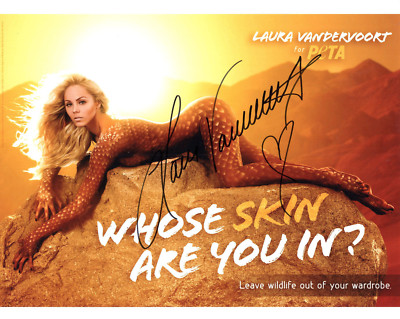 LAURA VANDERVOORT HAND SIGNED 8x10 COLOR PHOTO+COA           SEXIEST POSE EVER