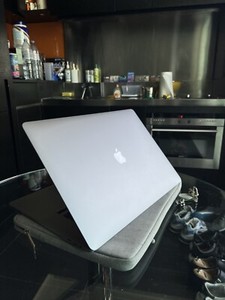 Apple MacBook Pro Touch Bar 16" AZERTY Tastatur