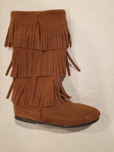 Minnetonka 1638 halbhohe Damen-Mokassin braun Wildleder 3-lagig Fransen Größe 6 - Bild 4 von 12