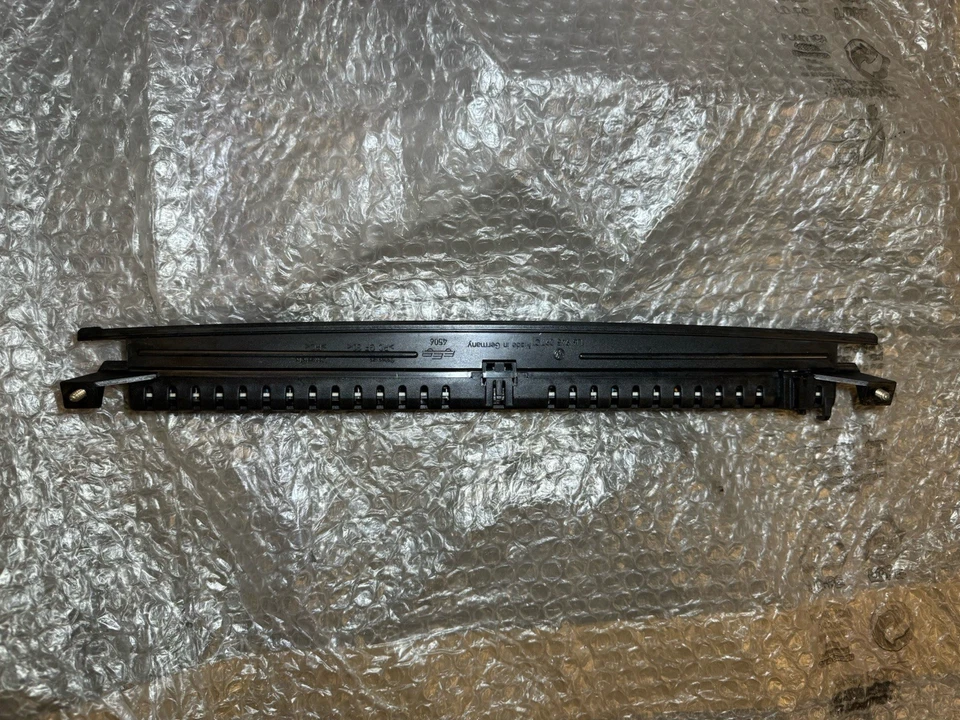 FANALE FARO TERZO STOP - VOLKSWAGEN Golf 4 Berlina 1J6945097C (1997-2003) - Immagine 4 di 4