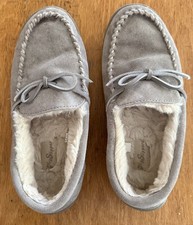 My Pillow My Slippers Taupe Gray Suede Memory Foam Moccasins Women's 8