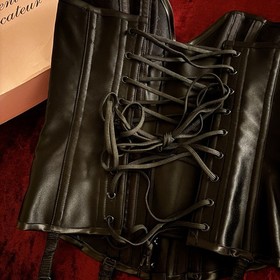 RARE W/ BOX VTG Agent Provocateur Black Classic Corset Size Small A/B 