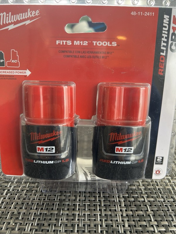 Milwaukee M12 12V 1.5Ah Red Lithium-Ion Battery (48-11-2411)
