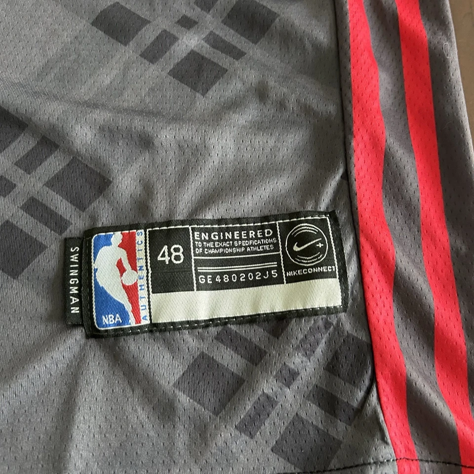 NIKE TRAIL BLAZERS PORTLAND Lillard Rip City NBA Jersey Size 48 NWT - Image 4 of 4