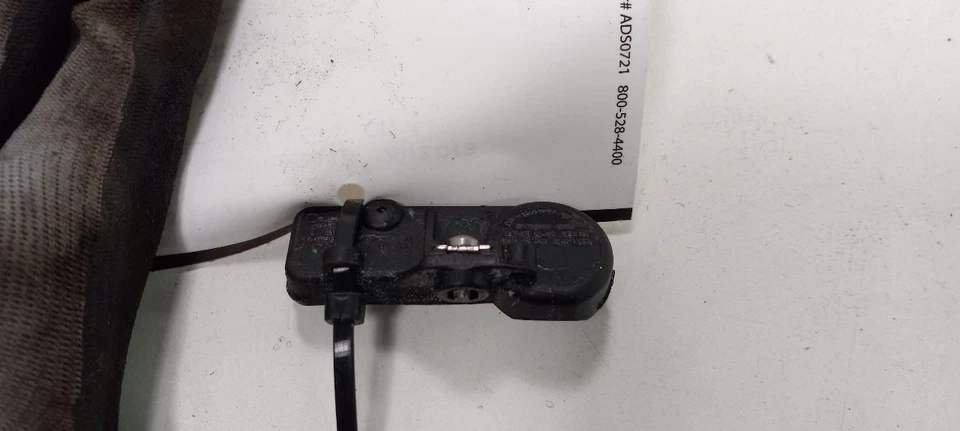 Sensor sistema monitor presión neumáticos Cadillac CTS TPMS 2010 2011 2012 2013 2014 Foto 2 de 4