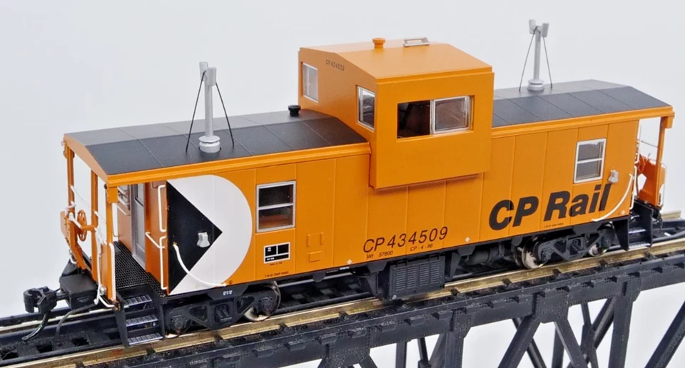 RAPIDO 110128 HO Canadian Pacific CP Rail 434522 Angus Wide Vision Caboose Car - Image 3 of 4