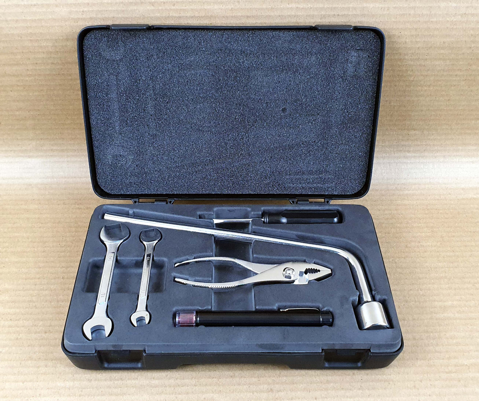 Lexus LS400 LS430 19942006 Trunk Emergency Wrench Tool Kit Box eBay