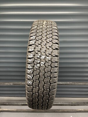 Bridgestone Dueller H/T 689 205R16C 110/108R 8PR DOT:xx19/9,5mm