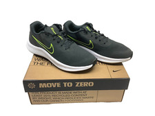Nike Unisex-Child Star Runner 3 GS Sneaker 5.5Y Big Kid DK Smoke Grey/BlackGrn