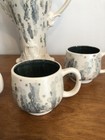 Vintage Holland Mold Elegant Ceramic Tea Pot 11.5” Set Cups Beige/White & Gray — photo 3