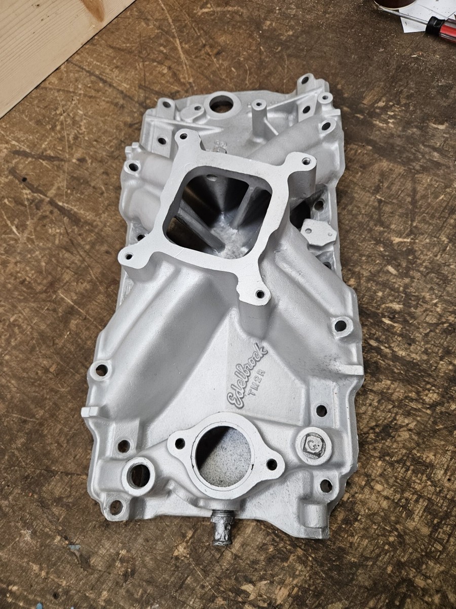 Edelbrock BBC Water Pump - Short R/R Edelbrock BBC Water Pump - Short R/R