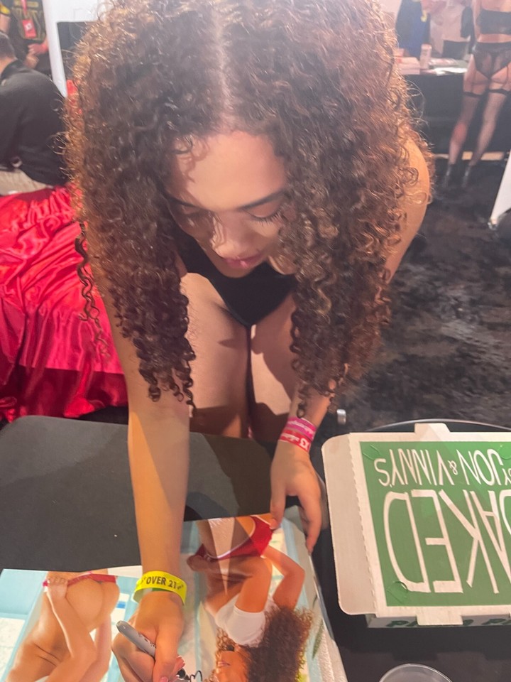 Willow Ryder NUDE Super Sexy Hot Signed 8x10 Adult Model Photo COA