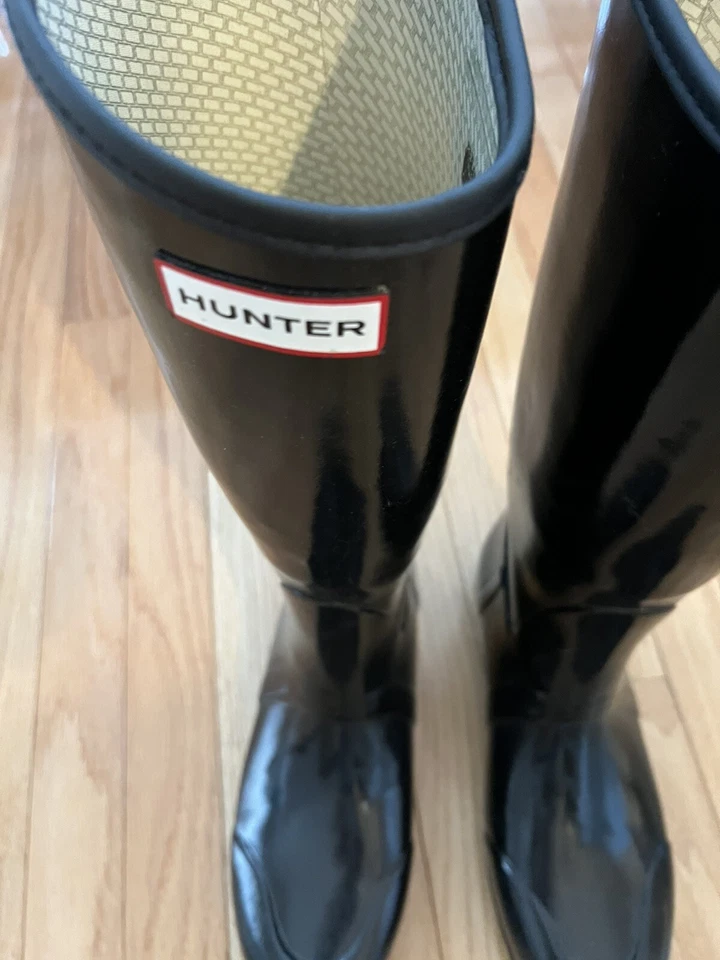 Hunter Tall Gloss Rain Boot for Women, Size US 10- Black - Image 3 of 4