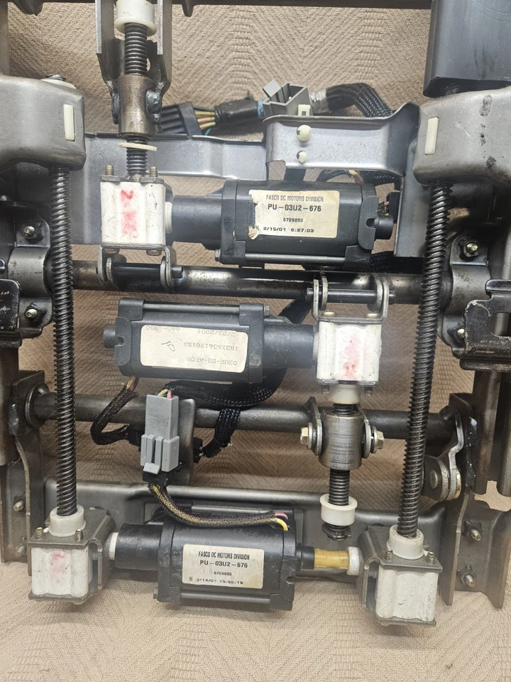 1999-2004 ford mustang LH drivers front power seat track assembly OEM Tested - Image 4 of 4