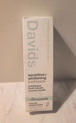 Davids - Premium Toothpaste, Sensitive + Whitening, Natural Peppermint, 4 oz 