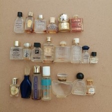 Lot de 21 bouteilles de parfum vides, pour collection