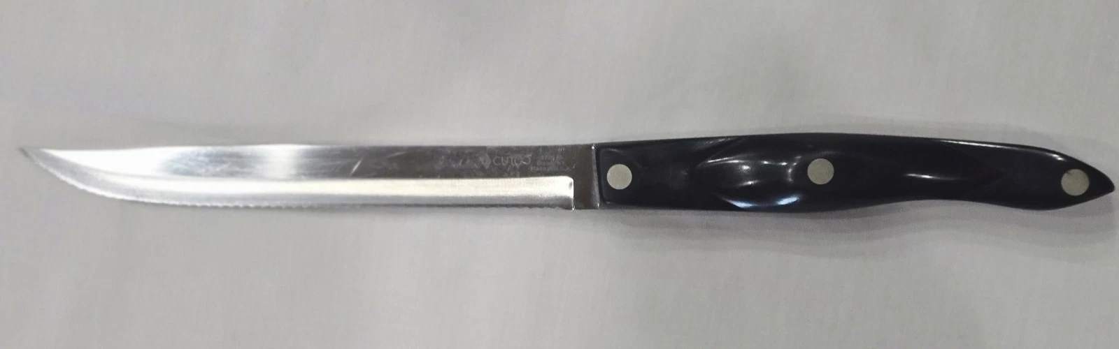 CUTCO Petite Carver Knife Serrated # 1729 KE Classic Black Handle Made In USA
