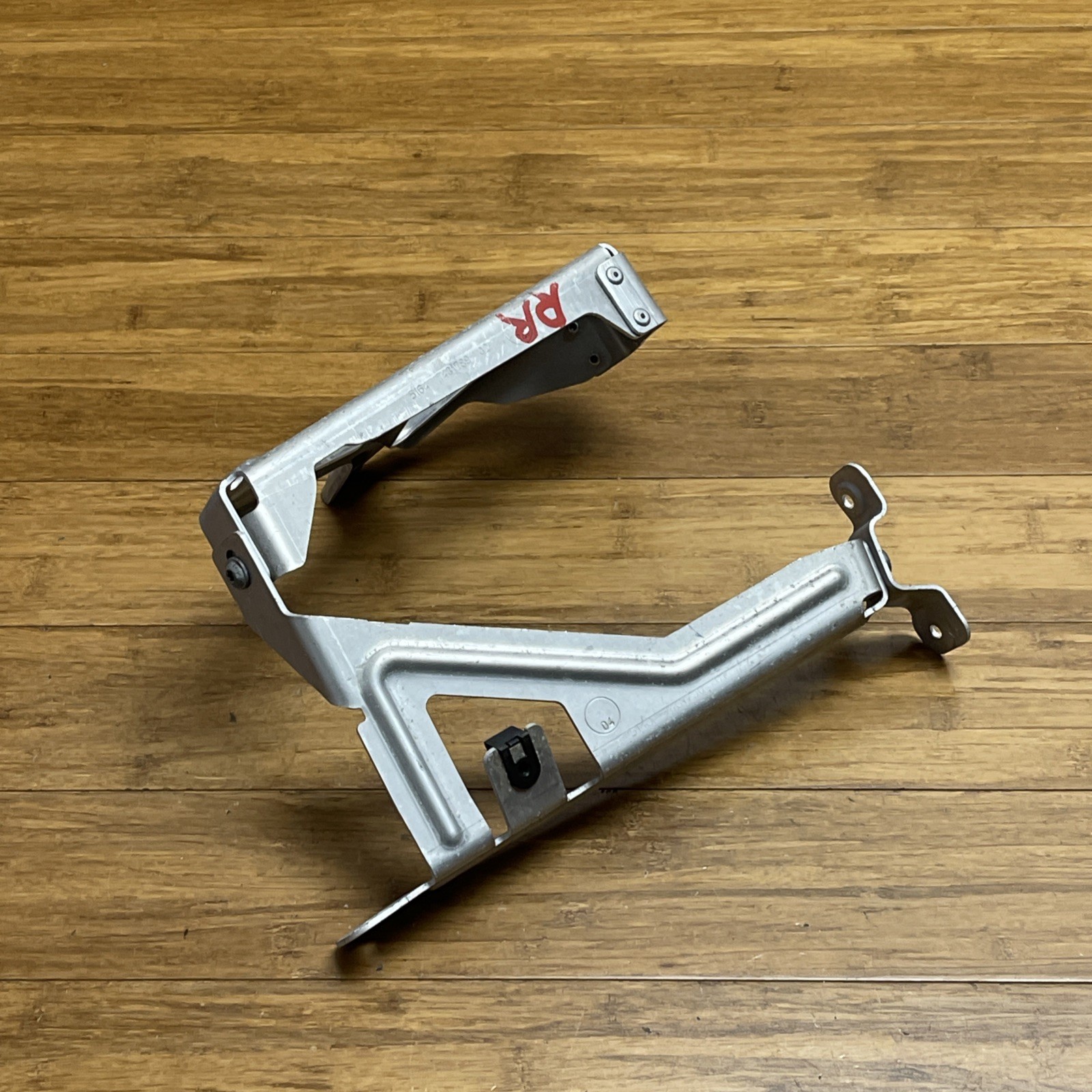 2015 - 2018 BMW i8 I12 Rear Right Quarter Panel Upper Support Bracket OEM
