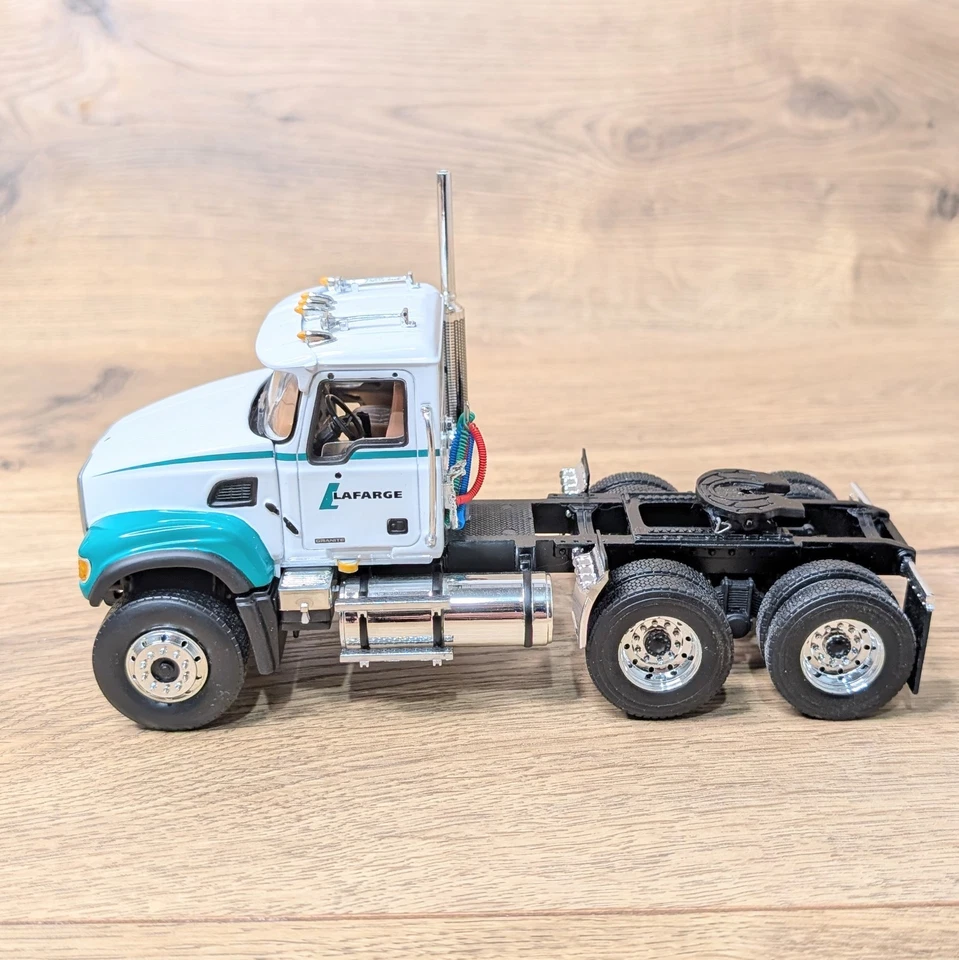 Lafarge Mack Granite Truck Heil Dry Bulk Trailer First Gear 1:34 Scale 19-3477 - Image 4 of 4