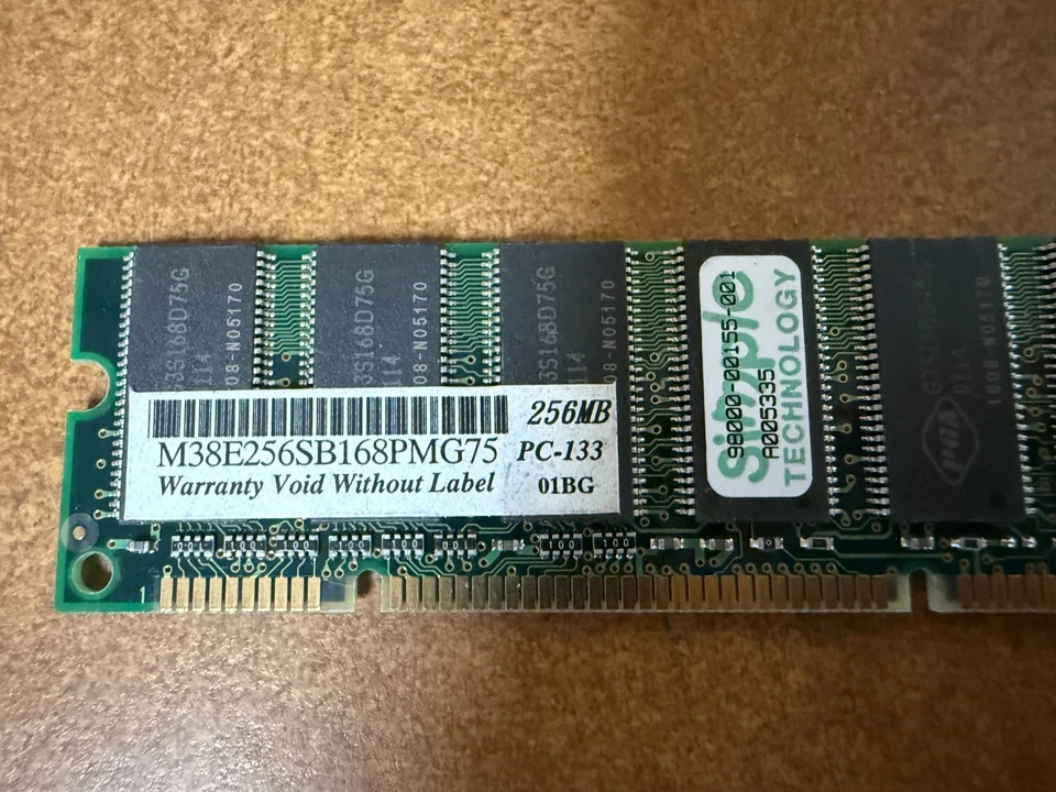 Memoria Simple Technology M38E256SB168PMG75 256 MB PC-133 98000-00155-001 Foto 2 de 4