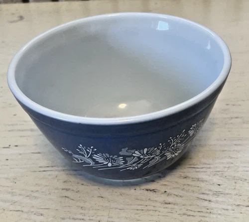Pyrex Colonial Mist 401 Blue Pyrex Bowl Vintage Daisy Floral USA