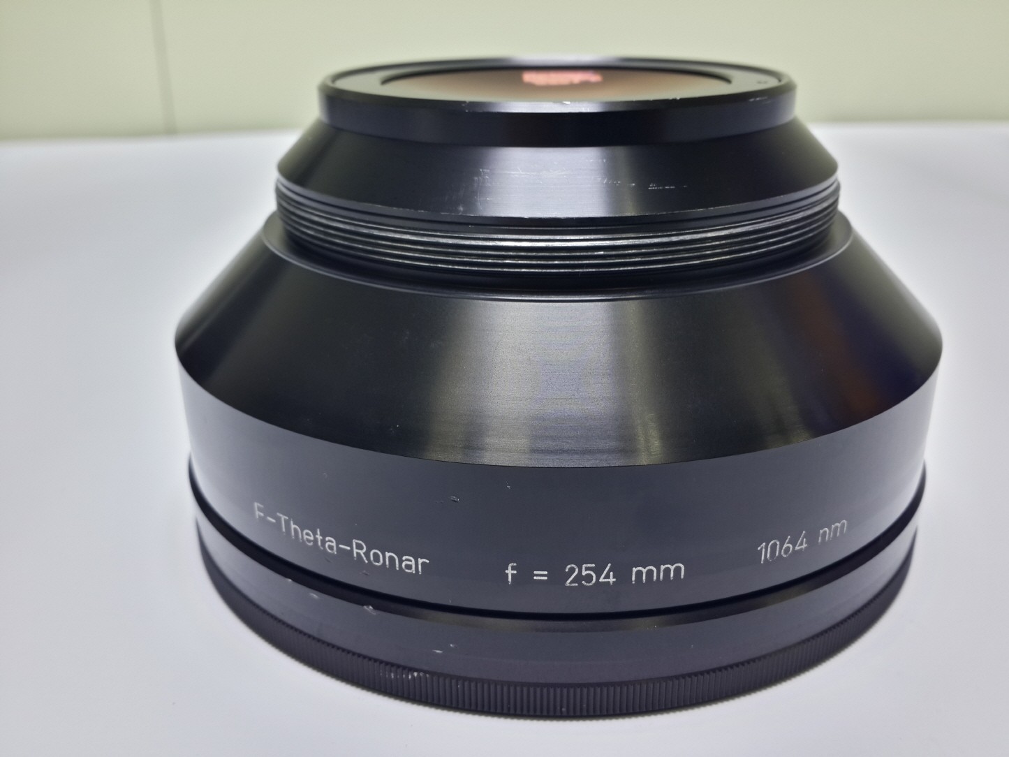 Produktbild von LINOS F-THETA-RONAR 4401-288-000-20 – F=254mm, 1064nm, Gebraucht, Für Laseranwendungen