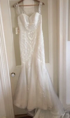 Pronovias La Gara Wedding Dress