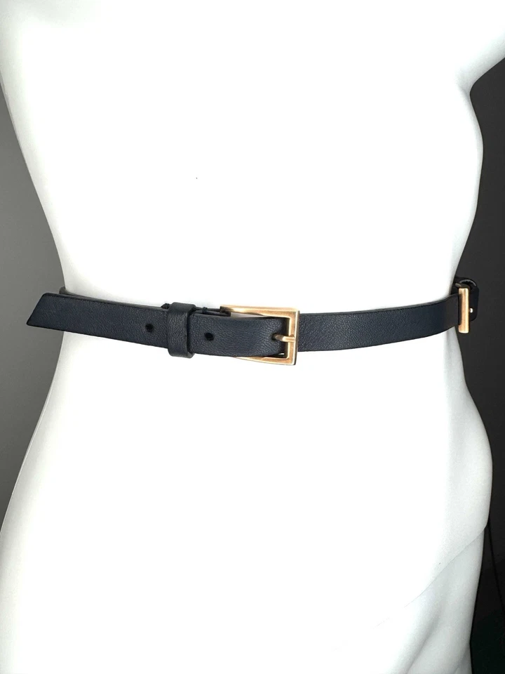 Cinturón ajustado Prada talla S M cuero negro herrajes oro rosa Foto 2 de 4